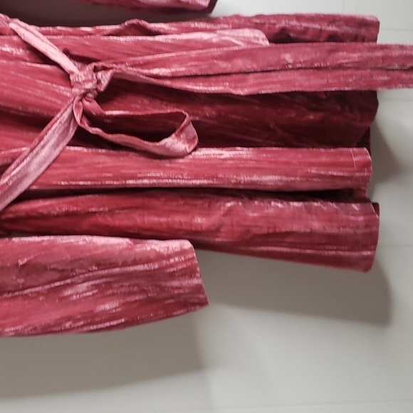 Adelyn Rea Neck Crushed Velvet Long Puff  Sleeve Faux Wrap Dress - Picture 6 of 8